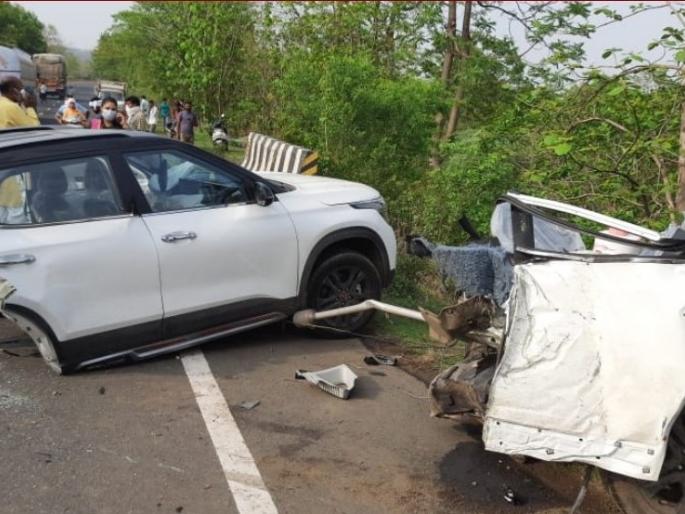 How did the car break into two in accident near nagpur chindwada? The code was not revealed to the RTO officials | कारचे दोन तुकडे झालेच कसे? RTO अधिकाऱ्यांनाही उलगडेना कोडे How did the car break into two in accident near nagpur chindwada? The code was not revealed to the RTO officials | कारचे दोन तुकडे झालेच कसे? RTO अधिकाऱ्यांनाही उलगडेना कोडे
