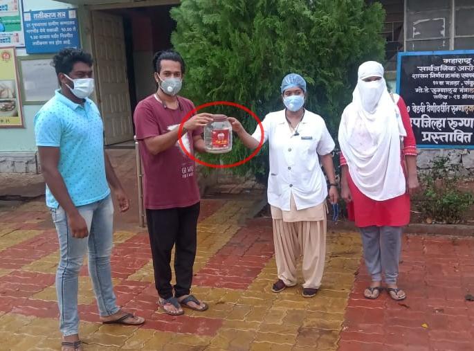 Baap re baap! Poisonous snakes go to rural hospital! | बाप रे बाप ! ग्रामीण रुग्णालयात निघाला विषारी घोणस साप!
