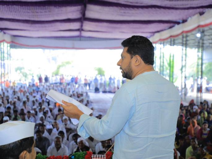 Saklai will complete the scheme in three phases; eat Sujay Vikhe's assurance | तीन टप्प्यात साकळाई योजना पूर्ण करणार; खा. सुजय विखेंचं आश्वासन Saklai will complete the scheme in three phases; eat Sujay Vikhe's assurance | तीन टप्प्यात साकळाई योजना पूर्ण करणार; खा. सुजय विखेंचं आश्वासन