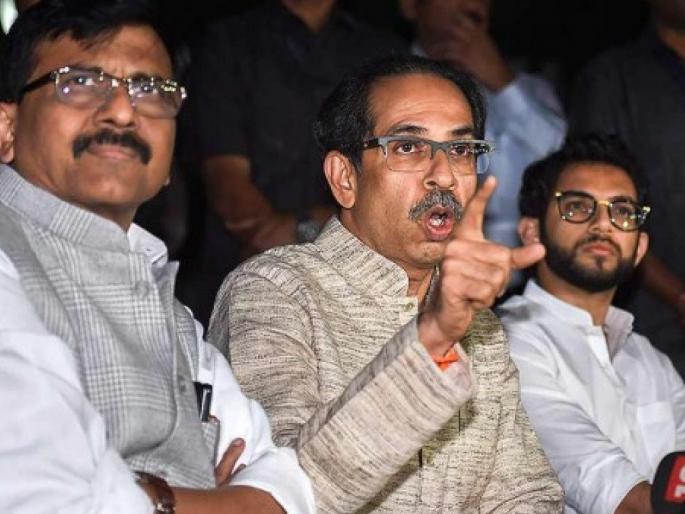 Another Shiv Sena leader interrogated by ED for 8 hours in mumbai office | शिवसेनेचा आणखी एक नेता ED च्या रडारवर, रात्रीतच तब्बल 8 तास चौकशी Another Shiv Sena leader interrogated by ED for 8 hours in mumbai office | शिवसेनेचा आणखी एक नेता ED च्या रडारवर, रात्रीतच तब्बल 8 तास चौकशी