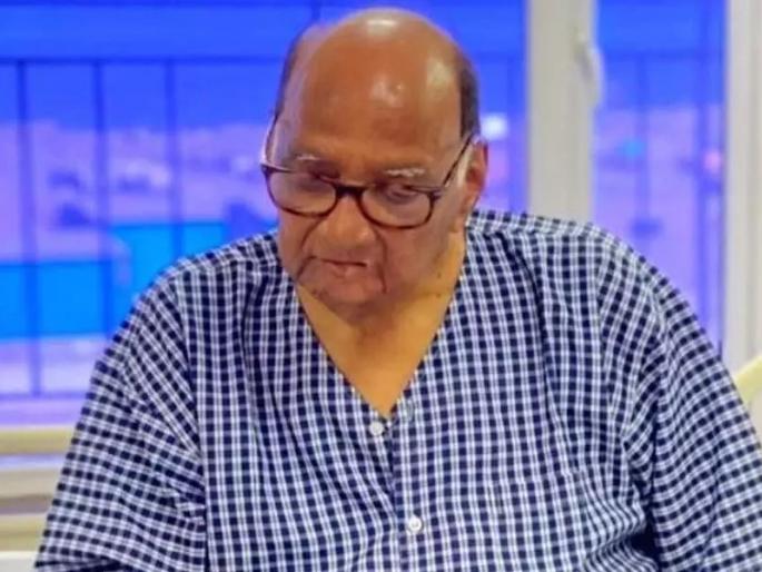 Before going to the hospital, Sharad Pawar took a review of Remedicivir and Oxygen | रुग्णालयात जाण्यापूर्वी शरद पवारांनी घेतला रेमडीसीवीर अन् ऑक्सिजनचा आढावा Before going to the hospital, Sharad Pawar took a review of Remedicivir and Oxygen | रुग्णालयात जाण्यापूर्वी शरद पवारांनी घेतला रेमडीसीवीर अन् ऑक्सिजनचा आढावा
