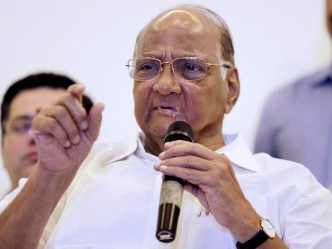 Criticism of Fadnavis; Godavari sung by Gadkari by sharad pawar | फडणवीसांवर टीका; गडकरींचे गायले गोडवे Criticism of Fadnavis; Godavari sung by Gadkari by sharad pawar | फडणवीसांवर टीका; गडकरींचे गायले गोडवे