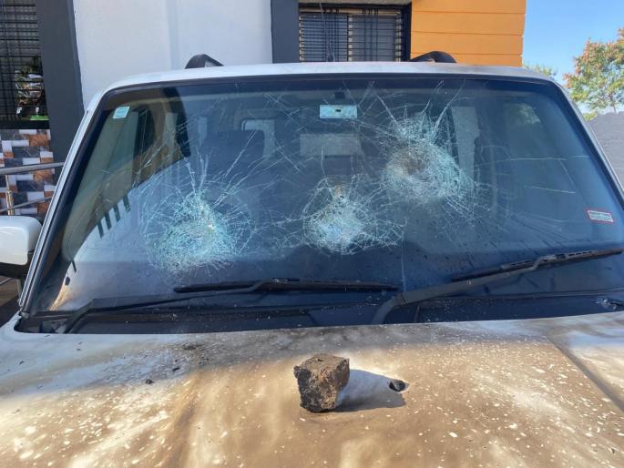 An attempt was made to burn the car of social worker Ram Khade with petrol in ashti beed | सामाजिक कार्यकर्ते राम खाडेंची गाडी पेट्रोल टाकून जाळण्याचा प्रयत्न An attempt was made to burn the car of social worker Ram Khade with petrol in ashti beed | सामाजिक कार्यकर्ते राम खाडेंची गाडी पेट्रोल टाकून जाळण्याचा प्रयत्न