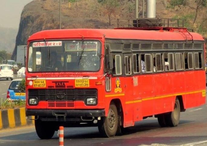 Withdraw notice of action, otherwise lock up ST Corporation, bjp warn government | 'कारवाईची नोटीस मागे घ्या, अन्यथा एसटी महामंडळाला टाळे ठोकू' Withdraw notice of action, otherwise lock up ST Corporation, bjp warn government | 'कारवाईची नोटीस मागे घ्या, अन्यथा एसटी महामंडळाला टाळे ठोकू'