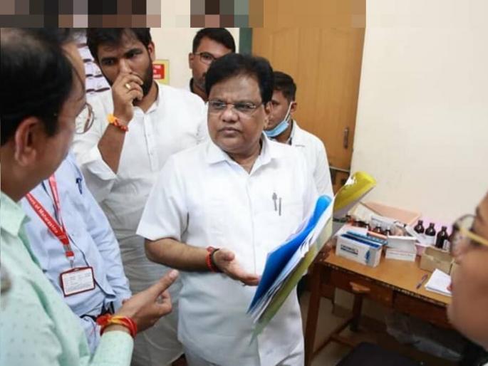 Keep 'those' air travelers in isolation, Health Minister Tanaji Sawant orders in fron of corona | "त्या" विमानप्रवाशांना विलगीकरणात ठेवा, आरोग्यमंत्री तानाजी सावंतांनी स्पष्टच सांगितलं Keep 'those' air travelers in isolation, Health Minister Tanaji Sawant orders in fron of corona | "त्या" विमानप्रवाशांना विलगीकरणात ठेवा, आरोग्यमंत्री तानाजी सावंतांनी स्पष्टच सांगितलं