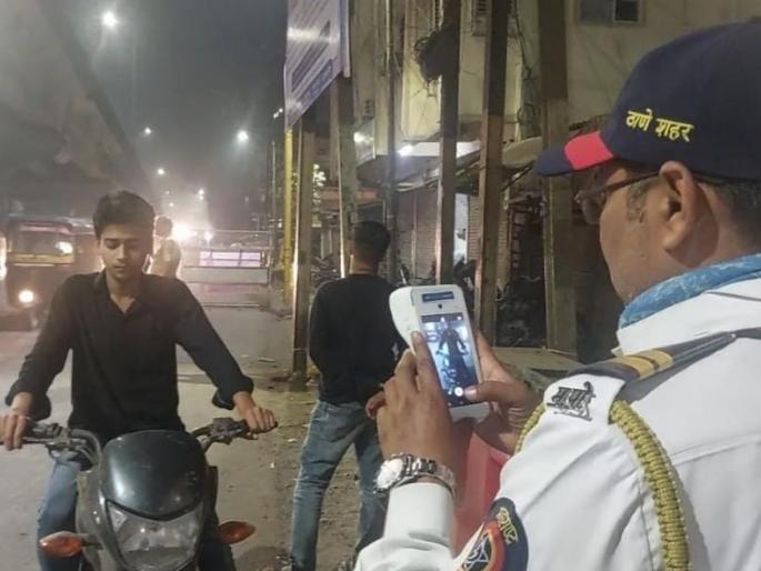 Bhiwandi Traffic Police recorded 182 crimes while bidding farewell to the year | भिवंडीत वाहतूक पोलिसांकडून सरत्या वर्षाला निरोप देताना १८२ गुन्ह्यांची नोंद Bhiwandi Traffic Police recorded 182 crimes while bidding farewell to the year | भिवंडीत वाहतूक पोलिसांकडून सरत्या वर्षाला निरोप देताना १८२ गुन्ह्यांची नोंद