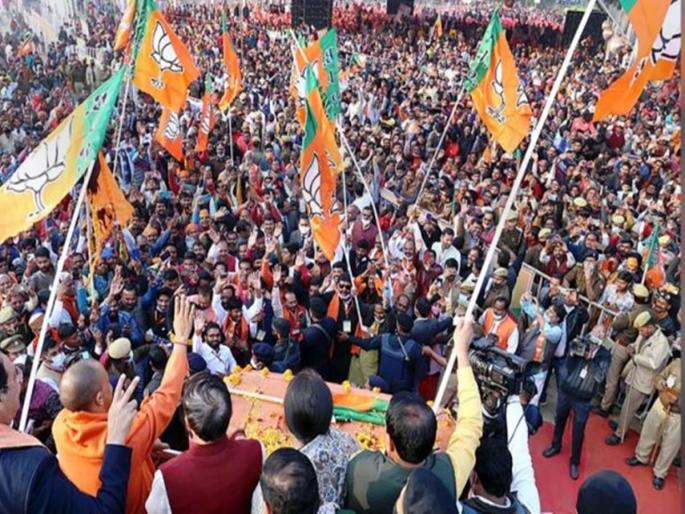 All parties fight for 19% backward votebank in bihar | १९ % मागास व्होटबँकेसाठी सर्व पक्षांमध्ये चढाओढ All parties fight for 19% backward votebank in bihar | १९ % मागास व्होटबँकेसाठी सर्व पक्षांमध्ये चढाओढ