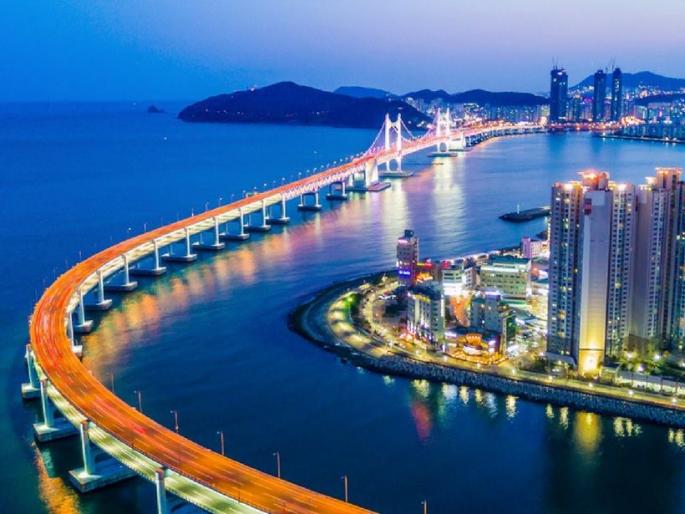 Trans Harbor connecting South Mumbai-Navi Mumbai will be lit up with thousands of lights! 1,212 pillars will be erected | दक्षिण मुंबई-नवी मुंबई जोडणारा ट्रान्स हार्बर दिव्यांनी उजळणार! १,२१२ खांब उभारणार Trans Harbor connecting South Mumbai-Navi Mumbai will be lit up with thousands of lights! 1,212 pillars will be erected | दक्षिण मुंबई-नवी मुंबई जोडणारा ट्रान्स हार्बर दिव्यांनी उजळणार! १,२१२ खांब उभारणार