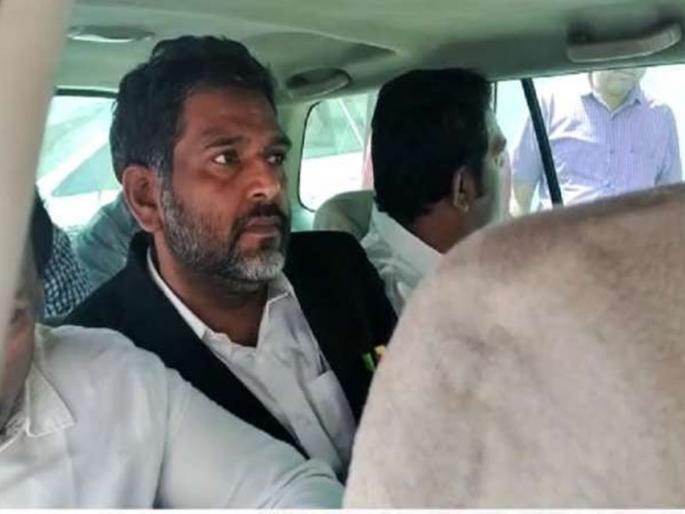 Advocate Uke arrest by ED, who interrogates Fadnavis | फडणवीसांवर आरोप करणाऱ्या वकील उके यांची ईडीकडून सहा तास चौकशी Advocate Uke arrest by ED, who interrogates Fadnavis | फडणवीसांवर आरोप करणाऱ्या वकील उके यांची ईडीकडून सहा तास चौकशी