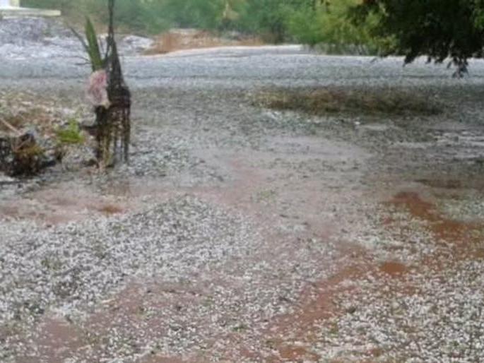 Farmer brothers... There will be unseasonal rain and hail for the next three days | शेतकरी बांधवांनो... पुढचे तीन दिवस अवकाळी पावसाचे, गारपीटही होणार Farmer brothers... There will be unseasonal rain and hail for the next three days | शेतकरी बांधवांनो... पुढचे तीन दिवस अवकाळी पावसाचे, गारपीटही होणार