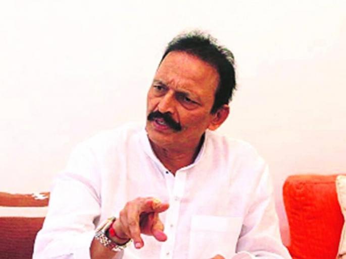 The controversy erupted in Congress at the review meeting in ulhasnagar, the type went to pushback in ulhasnagar congress, bhai jagtap | आढावा बैठकीत काँग्रेसमधील वाद उफाळला, प्रकार धक्काबुक्कीपर्यंत गेला The controversy erupted in Congress at the review meeting in ulhasnagar, the type went to pushback in ulhasnagar congress, bhai jagtap | आढावा बैठकीत काँग्रेसमधील वाद उफाळला, प्रकार धक्काबुक्कीपर्यंत गेला