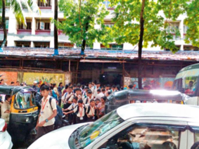 No OC; However, in Mumbai, the municipality provides schools! | ओसी नाही; तरी मुंबईत महापालिका भरवते शाळा! No OC; However, in Mumbai, the municipality provides schools! | ओसी नाही; तरी मुंबईत महापालिका भरवते शाळा!