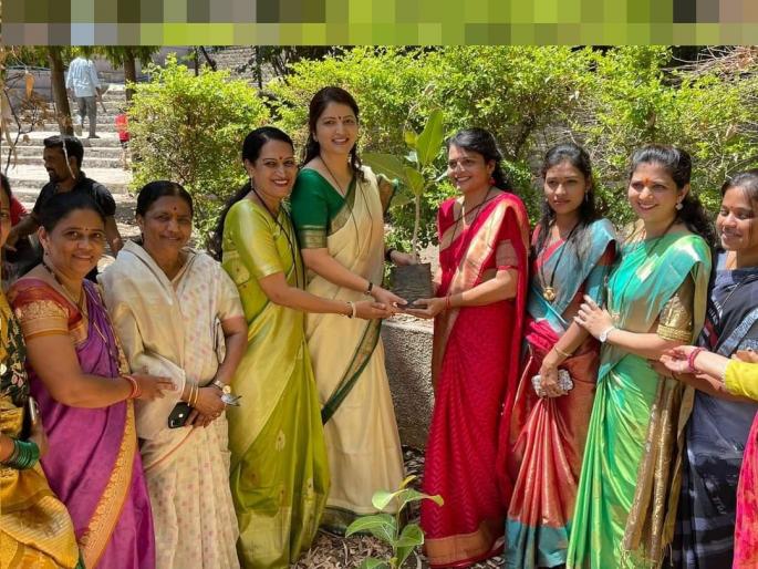 "I think it is better to cultivate a tree than to worship a tree.", Says rupali chakankar | "मला वड पूजण्यापेक्षा वडाचे, वृक्षाचे संवर्धन करणे अधिक योग्य वाटते" "I think it is better to cultivate a tree than to worship a tree.", Says rupali chakankar | "मला वड पूजण्यापेक्षा वडाचे, वृक्षाचे संवर्धन करणे अधिक योग्य वाटते"