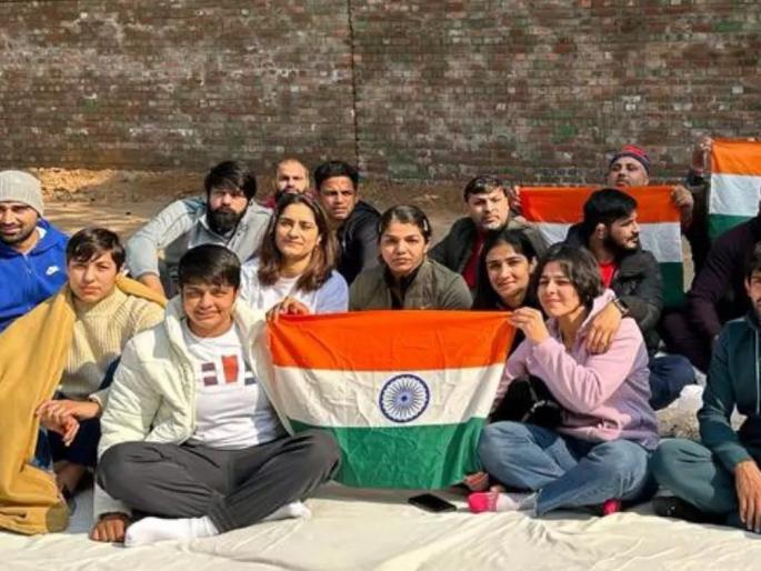 Allegations of sexual abuse of wrestlers serious, court notice to government | कुस्तीपटूंच्या लैंगिक शोषणाचे आरोप गंभीर, कोर्टाची सरकारला नोटीस Allegations of sexual abuse of wrestlers serious, court notice to government | कुस्तीपटूंच्या लैंगिक शोषणाचे आरोप गंभीर, कोर्टाची सरकारला नोटीस