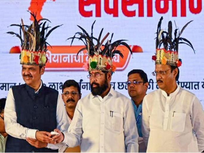 Who will run the whip? Legal embarrassment before session, MLAs intimidated | व्हीप कुणाचा चालणार? अधिवेशनापूर्वी कायदेशीर पेच, आमदारांना धाकधुक Who will run the whip? Legal embarrassment before session, MLAs intimidated | व्हीप कुणाचा चालणार? अधिवेशनापूर्वी कायदेशीर पेच, आमदारांना धाकधुक