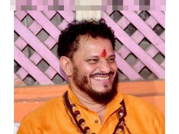 MLAs and corporators of the Shinde group rushed to the help of the office-bearer of the Thackeray group | ठाकरे गटातील पदाधिकाऱ्याच्या मदतीला धावले शिंदे गटाचे आमदार अन् नगरसेवक MLAs and corporators of the Shinde group rushed to the help of the office-bearer of the Thackeray group | ठाकरे गटातील पदाधिकाऱ्याच्या मदतीला धावले शिंदे गटाचे आमदार अन् नगरसेवक