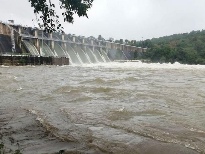 Water will be released from Warana Dam; Great rise in water level | वारणा धरणातून पाणी सोडणार; प्रशासनाकडून सतर्कतेचा इशारा Water will be released from Warana Dam; Great rise in water level | वारणा धरणातून पाणी सोडणार; प्रशासनाकडून सतर्कतेचा इशारा