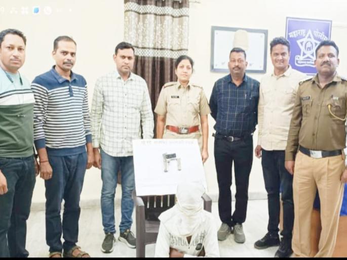 Desi katta seized from 19-year-old youth in Amravati | अमरावतीत १९ वर्षीय तरूणाकडून देशी कट्टा जप्त Desi katta seized from 19-year-old youth in Amravati | अमरावतीत १९ वर्षीय तरूणाकडून देशी कट्टा जप्त