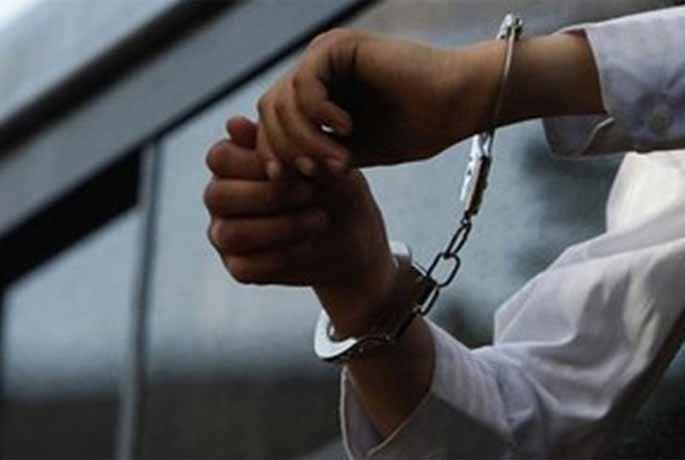 Two elderly women arrested overnight, 22-year-old arrested | दोन वृद्ध महिलांवर एकाच रात्री अत्याचार, 22 वर्षीय युवकाला अटक Two elderly women arrested overnight, 22-year-old arrested | दोन वृद्ध महिलांवर एकाच रात्री अत्याचार, 22 वर्षीय युवकाला अटक