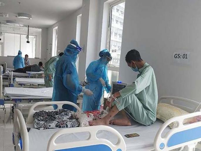 Time of starvation on contract wardenboys recruited during the Corona period of ulhasnagar munciple coporation | कोरोना काळात भरती केलेल्या कंत्राटी वॉर्डबॉयवर उपासमारीची वेळ Time of starvation on contract wardenboys recruited during the Corona period of ulhasnagar munciple coporation | कोरोना काळात भरती केलेल्या कंत्राटी वॉर्डबॉयवर उपासमारीची वेळ