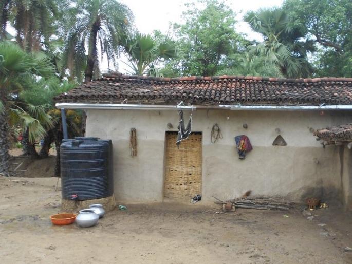 One and a half year old Chimukalya, who went to his aunt's house, fell into a tank and died | मावशीच्या घरी गेलेल्या दीड वर्षाच्या चिमुकल्याचा टाकीत पडून मृत्यू