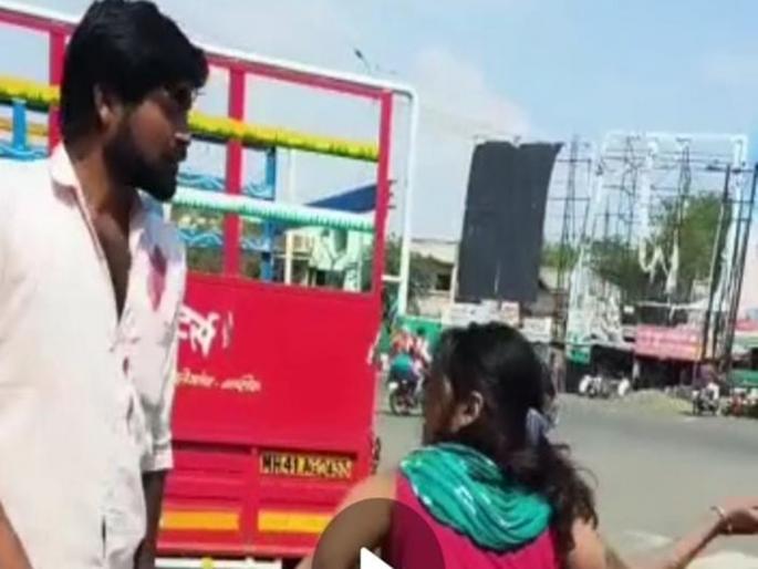 The woman who attempted the knife attack was taken into custody | चाकू हल्ल्याचा प्रयत्न करणारी महिला ताब्यात; दोघेही निघाले पती-पत्नी The woman who attempted the knife attack was taken into custody | चाकू हल्ल्याचा प्रयत्न करणारी महिला ताब्यात; दोघेही निघाले पती-पत्नी