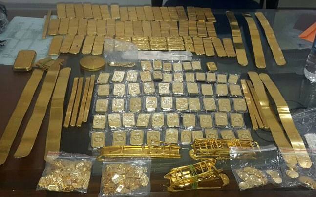 Father and son arrested in 23 crores gold smuggling case | २३ कोटींच्या सोने तस्करी प्रकरणी भोसले पिता-पुत्रांना अटक