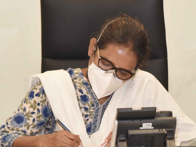 Excluding the recruitment ban, the state will fill 6,100 posts of education workers, varsha gaikwad | पदभरती बंदीतून वगळले, पवित्र पोर्टलद्वारे 6,100 शिक्षण सेवकांची पदे भरण्यास मान्यता Excluding the recruitment ban, the state will fill 6,100 posts of education workers, varsha gaikwad | पदभरती बंदीतून वगळले, पवित्र पोर्टलद्वारे 6,100 शिक्षण सेवकांची पदे भरण्यास मान्यता