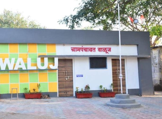 Resolution not to allow political leaders to enter Walaj village | राजकीय नेत्यांना वाळूज गावात न येऊ देण्याचा ठराव Resolution not to allow political leaders to enter Walaj village | राजकीय नेत्यांना वाळूज गावात न येऊ देण्याचा ठराव