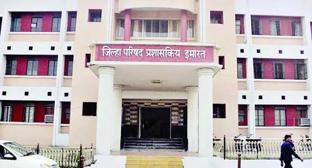 Forced retirement of junior engineer; Suspension of Junior Assistant | कनिष्ठ अभियंत्याला सक्तीची सेवानिवृत्ती; कनिष्ठ सहायकाचे निलंबन Forced retirement of junior engineer; Suspension of Junior Assistant | कनिष्ठ अभियंत्याला सक्तीची सेवानिवृत्ती; कनिष्ठ सहायकाचे निलंबन