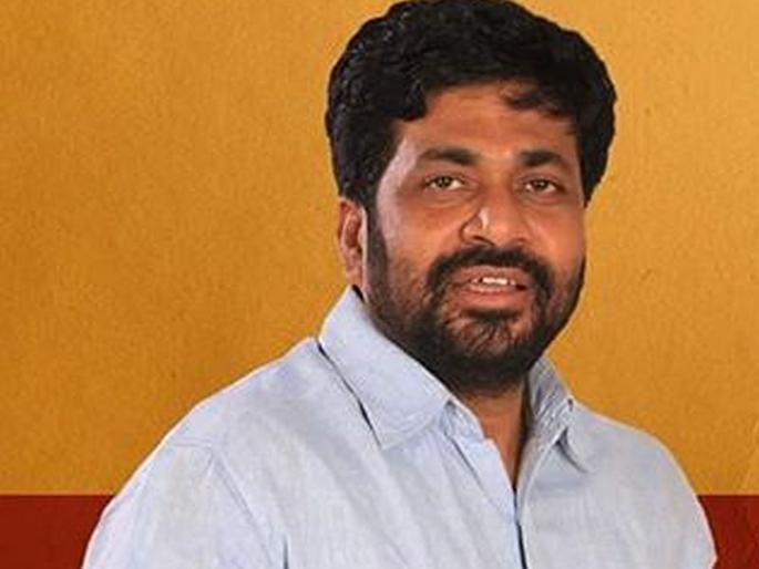'Where and where is Savarkar?' Bachchu Kadu reprimands BJP MLA | 'सावरकर कुठं अन् हे आमदार कुठं? राजकारण करु नये, शेतकऱ्यांचे प्रश्न महत्वाचे' 'Where and where is Savarkar?' Bachchu Kadu reprimands BJP MLA | 'सावरकर कुठं अन् हे आमदार कुठं? राजकारण करु नये, शेतकऱ्यांचे प्रश्न महत्वाचे'