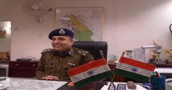 DIG Sinha, the new head of CBI, Nagpur Branch | सीबीआय नागपूर शाखेचे नवे प्रमुख डीआयजी सिन्हा DIG Sinha, the new head of CBI, Nagpur Branch | सीबीआय नागपूर शाखेचे नवे प्रमुख डीआयजी सिन्हा