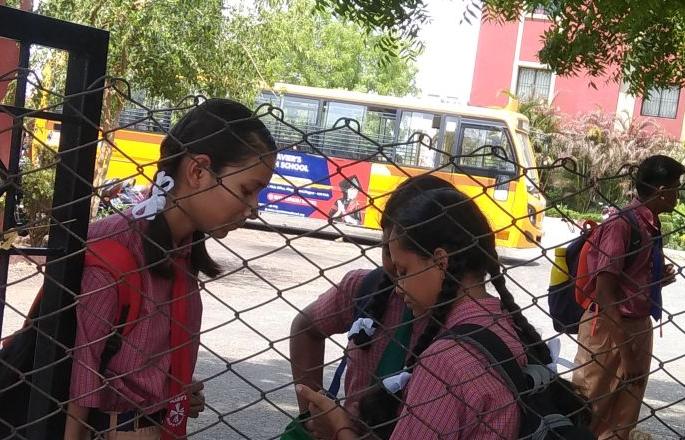 CBSE schools began in Nagpur at 47 degrees | ४७ डिग्री तापमानात नागपुरात सीबीएसईच्या शाळा सुरू CBSE schools began in Nagpur at 47 degrees | ४७ डिग्री तापमानात नागपुरात सीबीएसईच्या शाळा सुरू