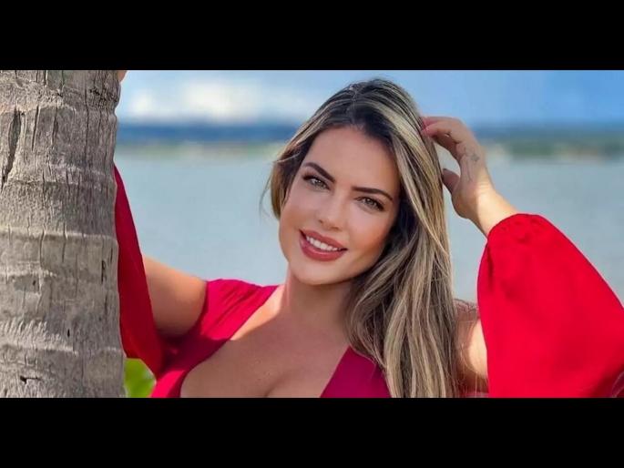 Hot lawyer fail to get partner because she is sapiosexual | सुंदर असूनही या महिलेला मिळत नाहीये जोडीदार, कारण असं जे तुम्ही ऐकलं नसेल... Hot lawyer fail to get partner because she is sapiosexual | सुंदर असूनही या महिलेला मिळत नाहीये जोडीदार, कारण असं जे तुम्ही ऐकलं नसेल...