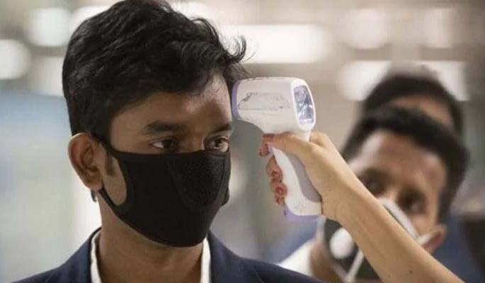 corona virus - Examining a person from Dubai | corona virus -दुबईतून आलेल्या व्यक्तीची तपासणी corona virus - Examining a person from Dubai | corona virus -दुबईतून आलेल्या व्यक्तीची तपासणी