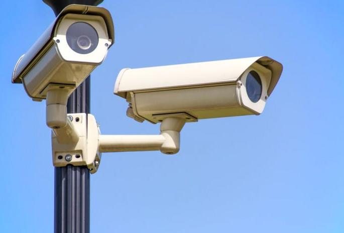 Vision in the third eye weakened in just three years | शाळेतील कॅमेऱ्यांची वारंवार दुरुस्ती; अवघ्या ३ वर्षांत तिसऱ्या डोळ्याची नजर कमजोर Vision in the third eye weakened in just three years | शाळेतील कॅमेऱ्यांची वारंवार दुरुस्ती; अवघ्या ३ वर्षांत तिसऱ्या डोळ्याची नजर कमजोर