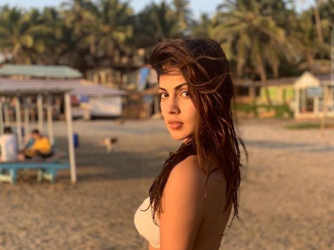 Video: Before Sushant's death, Riya Chakraborty shared her own video, now it is going viral | Video: सुशांतच्या निधनापूर्वी रिया चक्रवर्तीने शेअर केला होता स्वतःचा व्हिडिओ, आता होतोय व्हायरल Video: Before Sushant's death, Riya Chakraborty shared her own video, now it is going viral | Video: सुशांतच्या निधनापूर्वी रिया चक्रवर्तीने शेअर केला होता स्वतःचा व्हिडिओ, आता होतोय व्हायरल