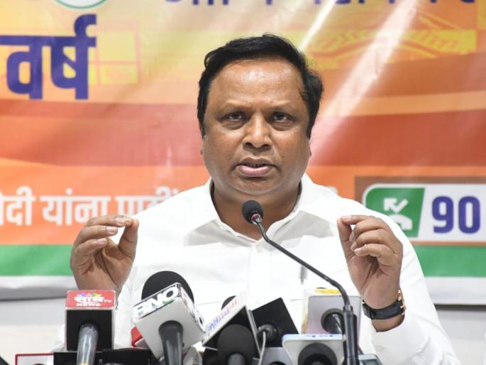 With the support of BJP hawkers, we will solve the problem forever; The meeting was led by Ashish Shelar | भाजपा फेरीवाल्यांच्या पाठीशी, समस्या कायमच्या सोडवू; आशिष शेलार यांच्या नेतृत्वात मेळावा With the support of BJP hawkers, we will solve the problem forever; The meeting was led by Ashish Shelar | भाजपा फेरीवाल्यांच्या पाठीशी, समस्या कायमच्या सोडवू; आशिष शेलार यांच्या नेतृत्वात मेळावा