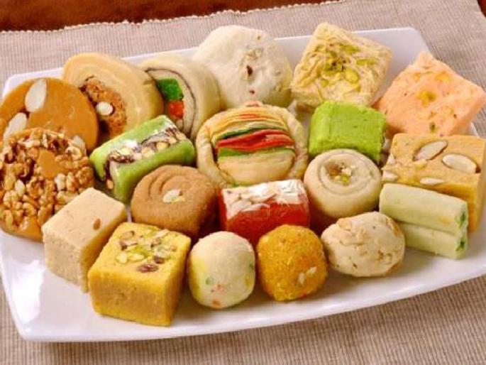 be careful while buying sweets adulterated sweets in market for diwali festival | सावधान... बाजारात भेसळयुक्त मिठाई दाखल, दिवाळी बेरंग हाेण्याचा धाेका be careful while buying sweets adulterated sweets in market for diwali festival | सावधान... बाजारात भेसळयुक्त मिठाई दाखल, दिवाळी बेरंग हाेण्याचा धाेका