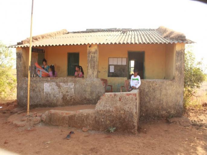 Coronavirus away due to tribal lifestyle; Increased immunity due to proximity to nature | आदिवासींच्या जीवनशैलीमुळे कोरोना कोसो दूर; निसर्गाच्या सान्निध्यामुळे प्रतिकारशक्तीत वाढ Coronavirus away due to tribal lifestyle; Increased immunity due to proximity to nature | आदिवासींच्या जीवनशैलीमुळे कोरोना कोसो दूर; निसर्गाच्या सान्निध्यामुळे प्रतिकारशक्तीत वाढ