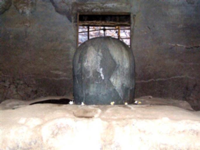 Ban on Mahashivaratri celebrations on Gharapuri Island to curb the spread of corona | कोरोनाचा प्रसार रोखण्यासाठी घारापुरी बेटावरील महाशिवरात्री उत्सवावर बंदी Ban on Mahashivaratri celebrations on Gharapuri Island to curb the spread of corona | कोरोनाचा प्रसार रोखण्यासाठी घारापुरी बेटावरील महाशिवरात्री उत्सवावर बंदी