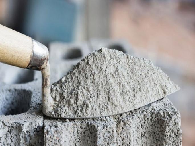 Cement business too downturn; Demand decreased | सिमेंट व्यवसायही मंदीत; मागणी निम्म्याने घटली Cement business too downturn; Demand decreased | सिमेंट व्यवसायही मंदीत; मागणी निम्म्याने घटली