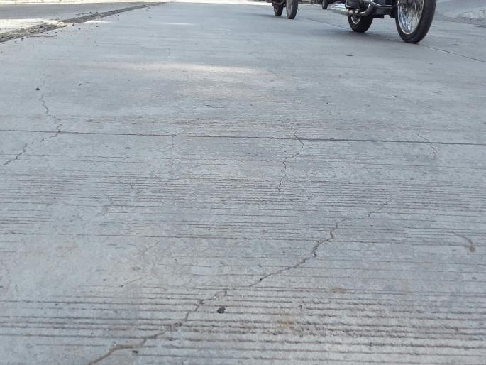 Irregularity in the tender of cement road in Nagpur | नागपुरात सिमेंट रोडच्या निविदेमध्ये अनियमितता Irregularity in the tender of cement road in Nagpur | नागपुरात सिमेंट रोडच्या निविदेमध्ये अनियमितता