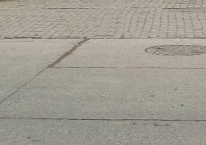 beware of cement road | सिमेंटचे रस्ते असतात छान पण तरी अनेक धोक्यांपासून दुचाकीस्वारांनी जावे सांभाळूनच beware of cement road | सिमेंटचे रस्ते असतात छान पण तरी अनेक धोक्यांपासून दुचाकीस्वारांनी जावे सांभाळूनच