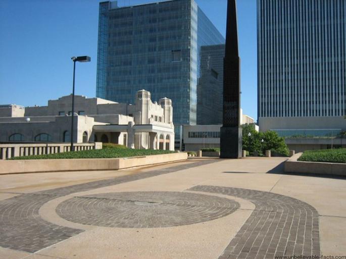 The Center of The Universe in Tulsa | या ‘Center of the Universe’ वर असं काही घडतं जे वाचून तुम्ही चक्रावून जाल! The Center of The Universe in Tulsa | या ‘Center of the Universe’ वर असं काही घडतं जे वाचून तुम्ही चक्रावून जाल!