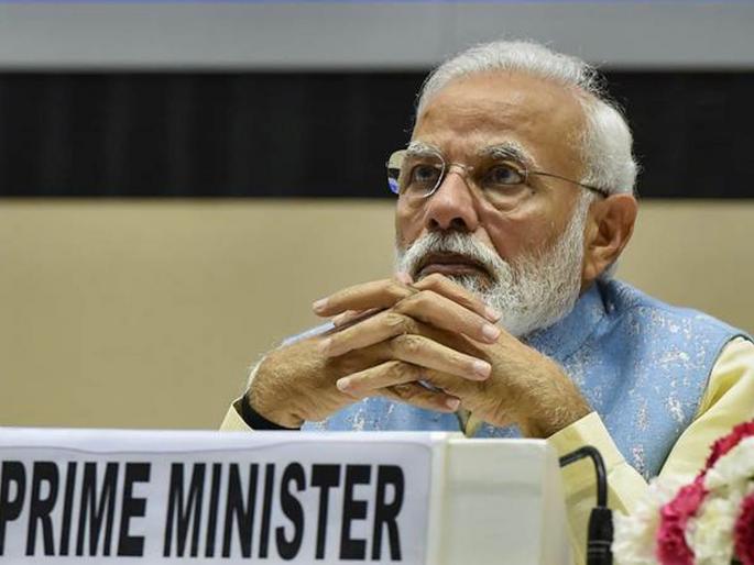 government of india total liabilities increased to rs 101 lakh crore | मोदी सरकारचं टेन्शन वाढलं; एकूण कर्जाचा आकडा पाहून बसेल धक्का