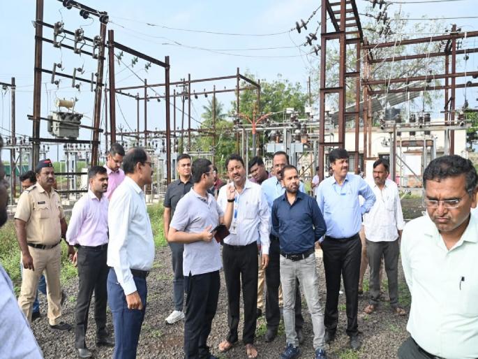 Central team in Solapur Direct inspection of heavy rain and flood affected areas since morning | केंद्राचं पथक सोलापुरात; सकाळपासूनच अतिवृष्टी व पूरग्रस्त भागाची प्रत्यक्ष पाहणी Central team in Solapur Direct inspection of heavy rain and flood affected areas since morning | केंद्राचं पथक सोलापुरात; सकाळपासूनच अतिवृष्टी व पूरग्रस्त भागाची प्रत्यक्ष पाहणी