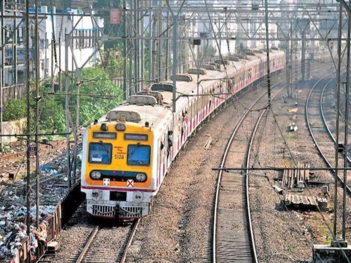 central railway records highest growth revenue from passenger | प्रवासी उत्पन्नातून मध्य रेल्वे मालामाल  central railway records highest growth revenue from passenger | प्रवासी उत्पन्नातून मध्य रेल्वे मालामाल