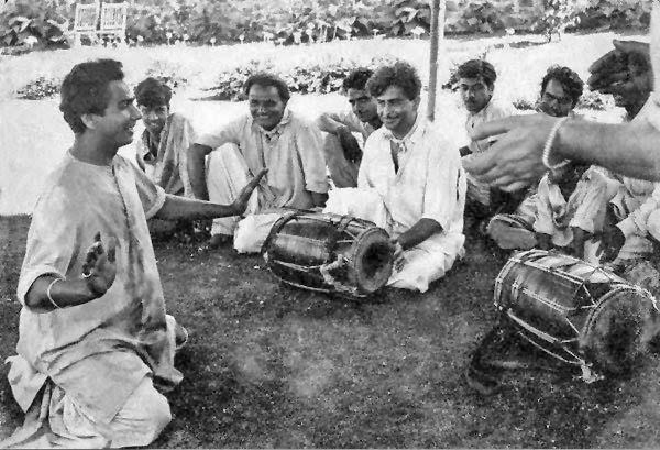 Rich Memories of R.K.Studio. | उध्वस्त ‘राज’महालाची आठवणीतली श्रीमंती Rich Memories of R.K.Studio. | उध्वस्त ‘राज’महालाची आठवणीतली श्रीमंती