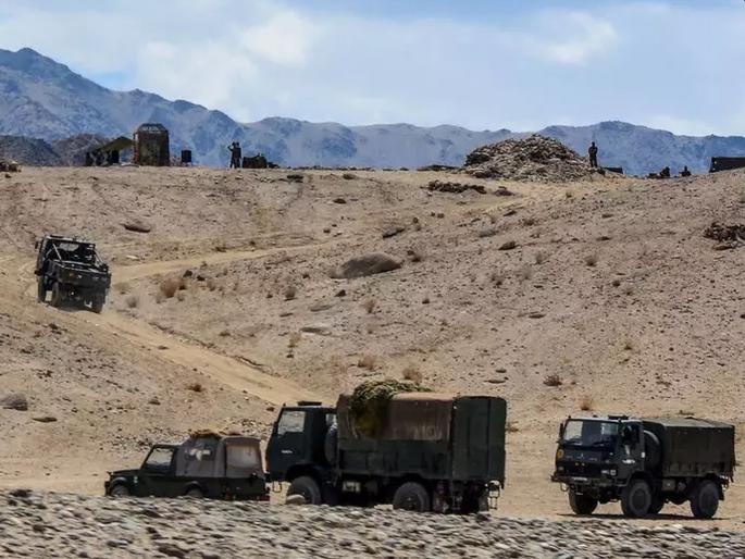 Now attempted capture in Renjang La; India-China 40-50 troops face to face | Ladakh: आता रेंजांग लामध्ये घुसण्याचा प्रयत्न; भारत-चीनचे 40-50 जवान आमनेसामने Now attempted capture in Renjang La; India-China 40-50 troops face to face | Ladakh: आता रेंजांग लामध्ये घुसण्याचा प्रयत्न; भारत-चीनचे 40-50 जवान आमनेसामने